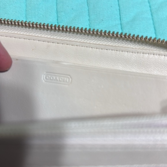 Coach Wallet - Picture 4 of 4